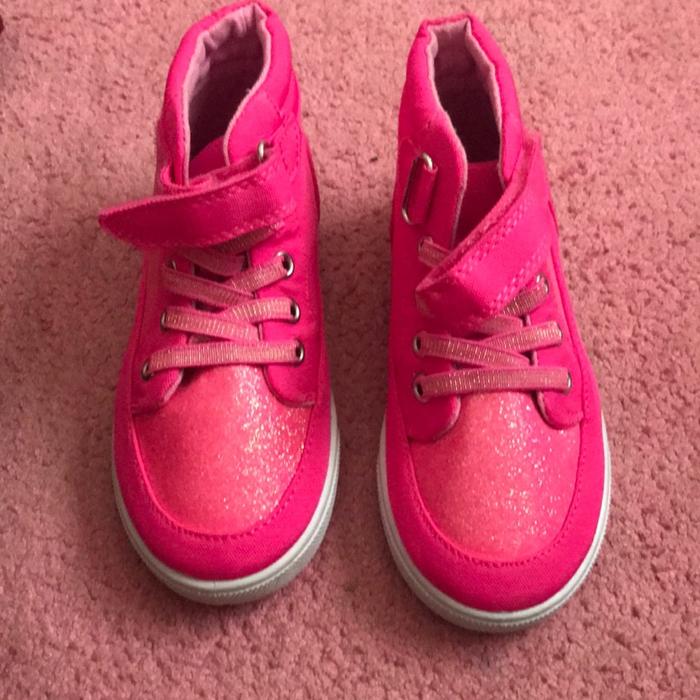 OshKosh pink shoes